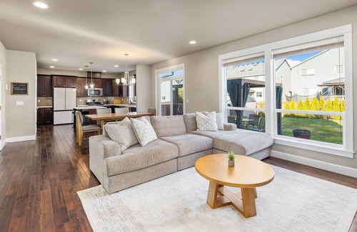 Carver House | Modern 5 beds 4 bedrooms/2.5ba w/Billiards Room, Quiet Neighborhood.