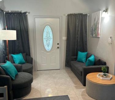 Pares House | Modern Home with AC Near Local Attractions and Beaches
