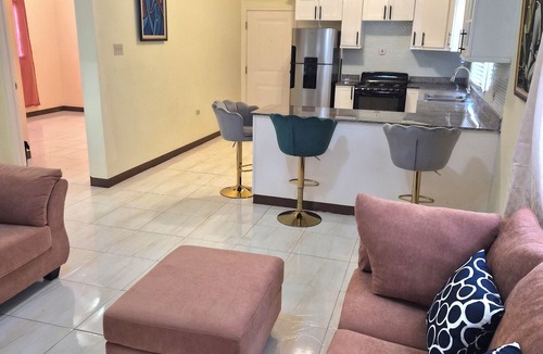 Kingston House | Modern & Spacious House in Gated-24hr-Sec. Community w AC, Amenities & Lifestyle