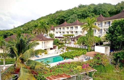 Ocean Ridge Estate House | Montego Bay Best Kept Secret 1 B/R Apartments - Block C, Unit 2