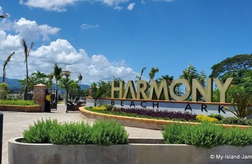Montego Bay House | MONTEGO BAY ISLAND HOME- NEAR BEACH,SHOPPING,ENTERTAINMENT