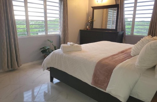 Seatons House | Mount Joy Getaway