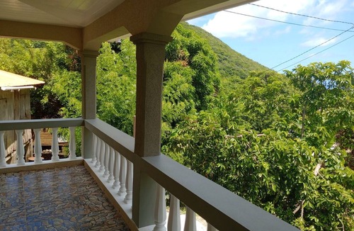 St. Patrick House | Mountain sea View House