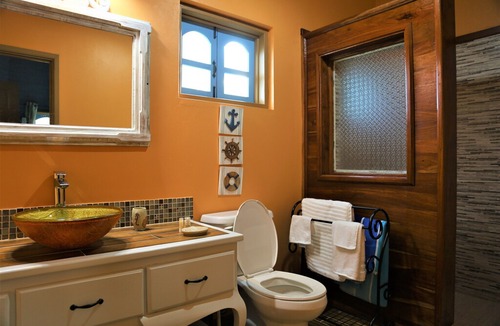 Treasure Beach House | Mulberry Cottage 3 minutes walk to beach!