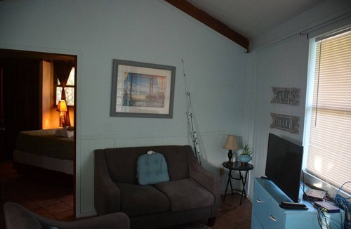 Seine Bight Village Apartment | Nautical Inn 10-Cozy Villa-Second Floor-Beachfront