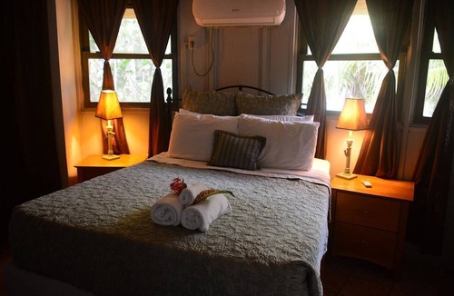 Seine Bight Village Apartment | Nautical Inn 10-Cozy Villa-Second Floor-Beachfront