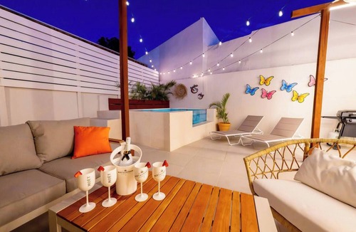 Sabana Liber House | NEW 2BR Escape | Plunge Pool & BBQ | Near Beaches