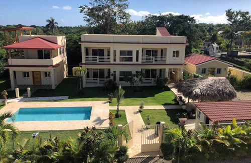 Urbanizacion Tavarez Villa | New 6BD guest-friendly complex with private pool in central Sosua, AC/TV/Wifi