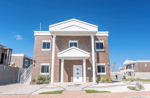 Washington Apartment | New! Casa bubali close to Eagle Beach! King bed, wifi, bbq