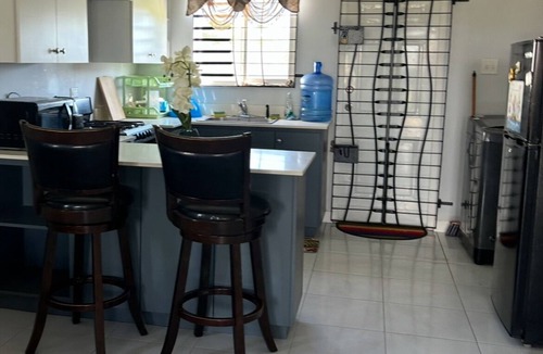 Old Harbour House | New Cozy Entire Home 2-Bedroom in Private Gated Community/WiFi & AC
