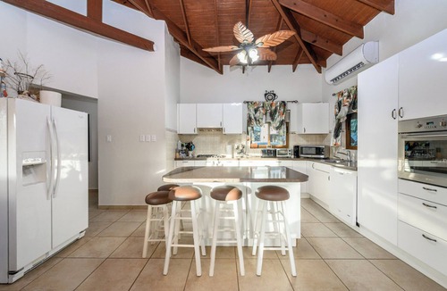 Opal House | New for Rent Ocean View w/Pool - 4 Min Walk to Ritz Carlton & Marriott Beaches