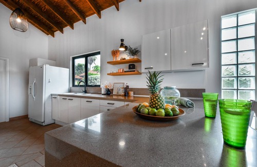 Noord Villa | NEW Gorgeous Listing With Hot Tub& Golf Course View! in Tierra del Sol!