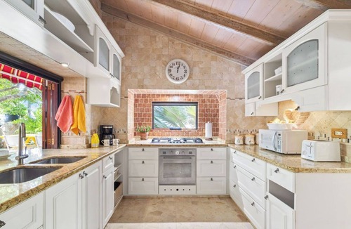 Aruba Villa | NEW LISTING! Your Iconic Cunucu Stay in Aruba