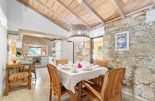 Aruba Villa | NEW LISTING! Your Iconic Cunucu Stay in Aruba