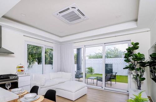 Bubali Apartment | NEW Luxury 2 BR Apt, Near Eagle Beach!