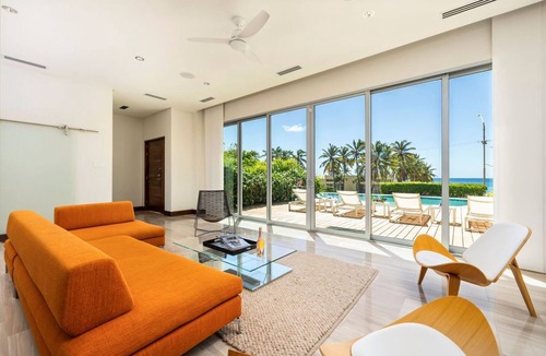 Malmok Villa | NEW Luxury 4BR Beachfront Villa w/Infinity Pool