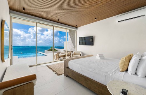 Sero Colorado Villa | NEW Modern Luxury BeachFront with Infinity Pool