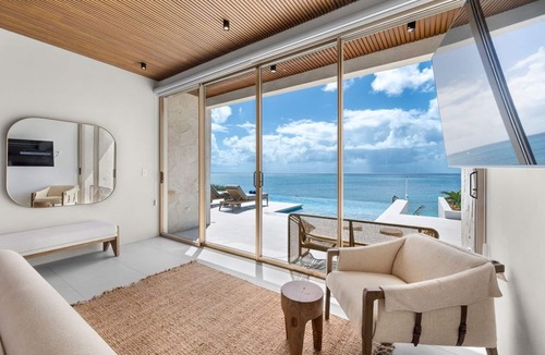 Sero Colorado Villa | NEW Modern Luxury BeachFront with Infinity Pool