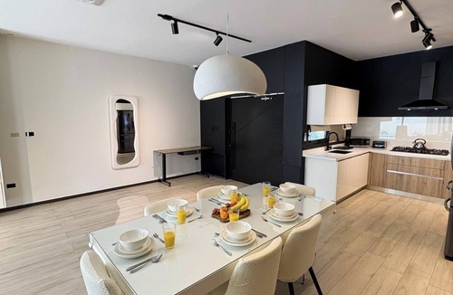 Washington Villa | New Modern Villa w/Private Pool + Fully AC