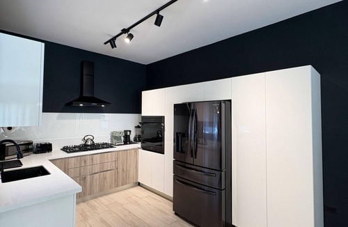 Washington Villa | New Modern Villa w/Private Pool + Fully AC