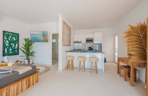 Savaneta Villa | NEW Oceanfront Villa with Pool - 5 King Suites by LUCHA