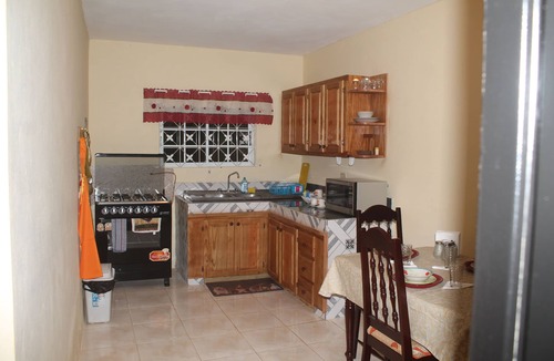 Spanish Town House | NEW! Suburban Apartment with Comfortable Queen-size beds