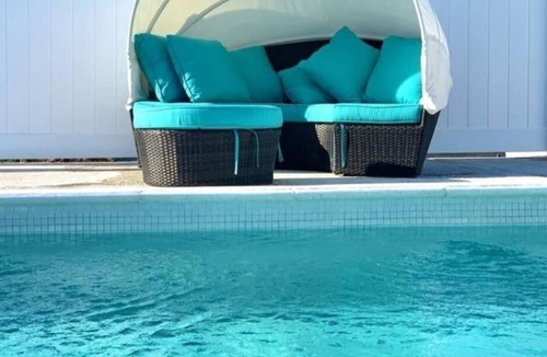 Governor's Harbour House | Newly Remodeled Beach House w/ shared Pool near Governors Harbour