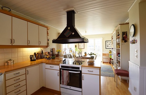 Vastra Frolunda Ski Chalet | Nice and comfortable villa on the historic Näset in Gothenburg's archipelago | SE08031