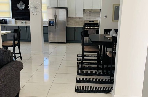St. George's House | Norahs Egmont, Spacious Modern Home, with Ocean and Mountain View