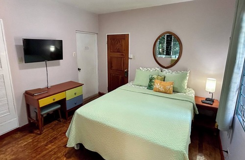 Montego Bay Bed & Breakfast | Oasis Tropicana at The Blue Orchid B&B