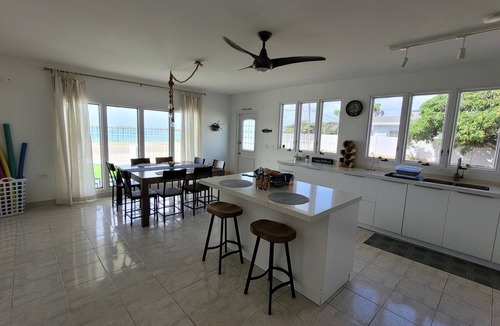 Pos Chiquito House | OCEAN FRONT-SUNSETS-PRIVATE POOL 2 or 3 bedrooms