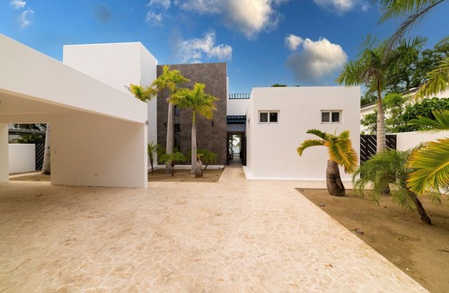 La Esplanada Villa | Ocean Front Villa with spectacular views!