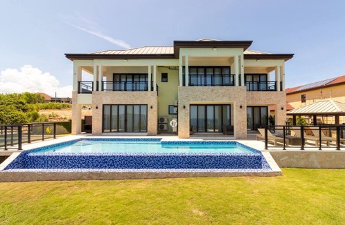 Tower Isle House | Ocean's Edge ~ Fully Staffed ~ Luxury Villa