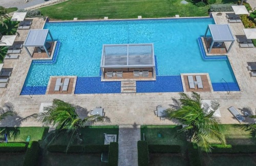 Noord Condo | OCEAN VIEWS with Amazing Sunsets Steps from Eagle/Palm Beach🏝️