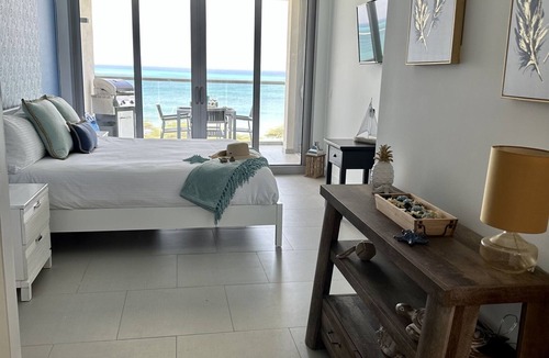 Noord Condo | OCEAN VIEWS with Amazing Sunsets Steps from Eagle/Palm Beach🏝️
