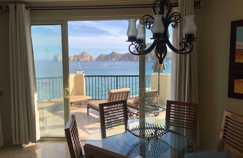 Cabo San Lucas Resort | Oceanfront 3-bedroom penthouse in Cabo San Lucas! Amazing views and amenities!