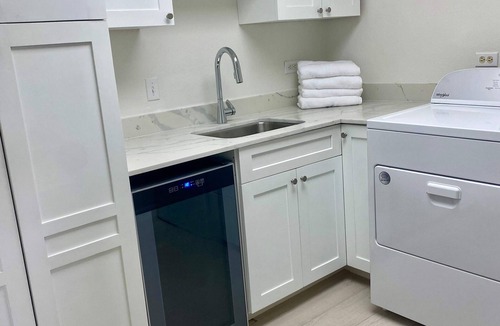 Seven Mile Beach Apartment | Oceanfront Condo on Seven Mile Beach