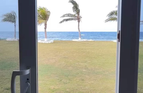 Discovery Bay House | Oceanview Home/Villa in Discovery Bay