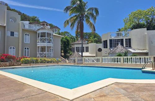 Ocho Rios Apartment | Oceanview! Walk to town and beach-PAYMENT REQUIRED TO RESERVE
