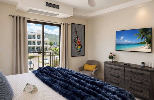 Runaway Bay Apartment | Ocho Rios Retreat | Private Beach Access | 2 Pools | 2 Suites