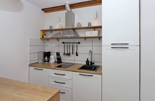Klenovica Apartment | One bedroom apartment with terrace Klenovica, Novi Vinodolski (A-5580-c)