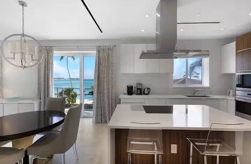 Nassau Apartment | One Cable Beach