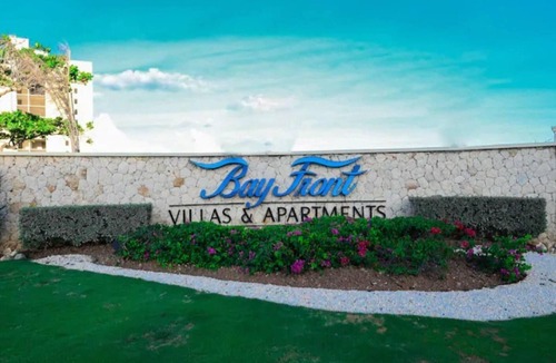 Portmore Apartment | Ornella Villa - 2-br Apartment - Pool - Parking