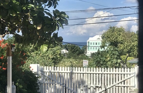 Nassau House | Palm Breeze Villa
