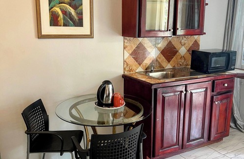 West End House | Paradise on the Rocks - Suite w/Kitchenette #9