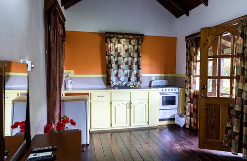 Ciceron Cottage | Peaceful cottage in Marigot bay 2 mins walk to beach