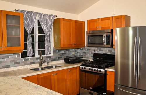 Silver Sands House | Peaceful getaway just 5 minutes to the beach