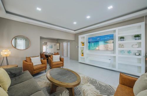 Opal Villa | Pet-Friendly 5BR Aruba Villa with pool Sleeps 10