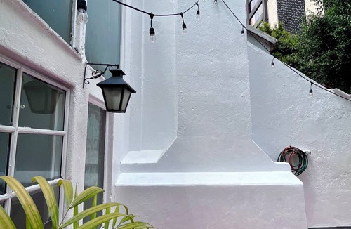 Zona Rosa Apartment | PH Belgrado 19, Mexico City, one block from El Ángel