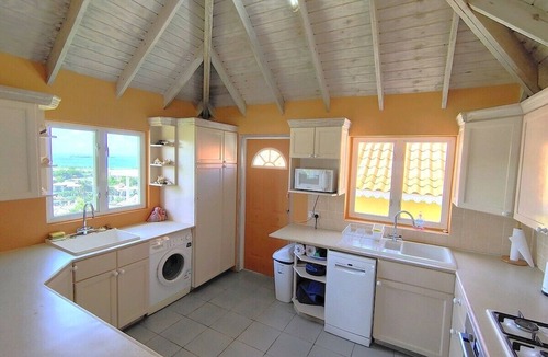 Morne Rouge House | Pinquin Cottage Amazing views, two beaches & 15 mins drive to shops/restaurants